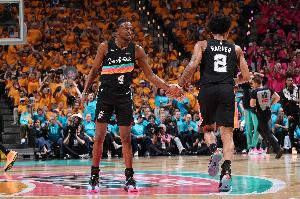 NBA太阳VS国王直播_免费高清观看_首发阵容_战术解读