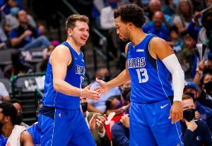 NBA湖人VS森林狼_免费直播入口_全场录像回放