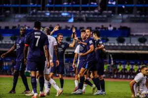 足协杯-新鹏城3-1青年人晋级十六强 玄智健世界波奥乌苏点射