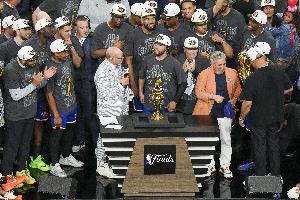 NBA爵士VS开拓者直播_免费高清观看_首发阵容_战术解读