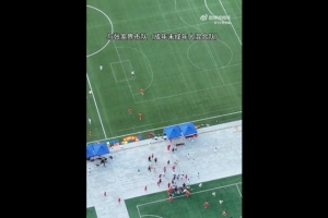 最新法甲巴黎VS摩纳哥直播_无插件免费在线观看