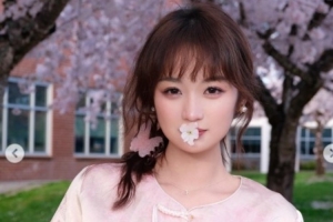 开拓者官方祝杨瀚森21岁生日快乐！小杨女友INS转发-ey