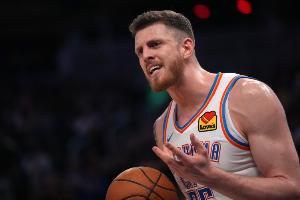 降薪一个亿！哈滕原本可续四年1.79亿 最终签了三年7500万-0j