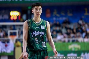 免费观看NBA雷霆VS雄鹿直播_无插件在线免费观看
