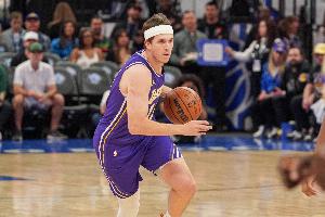 01NBA飞机上看_免费视频直播_高清无插件观看