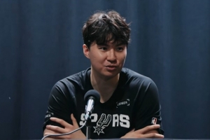 在线观看NBA鹈鹕VS黄蜂直播_无插件免费观看
